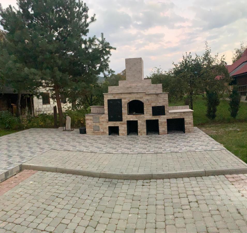Панська Садиба Микуличин Екстериор снимка